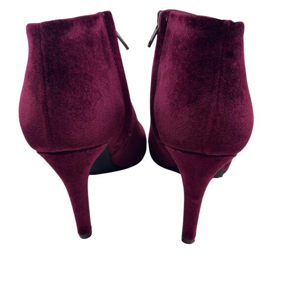 Old Navy Pointed Toe Sexy Chic Wine Red Velvet Heeled Booties Women's Size 7 - Picture 4 of 9